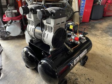 ツインタンクコンプレッサー導入